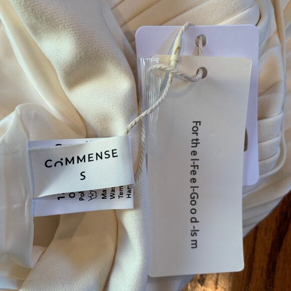 BNWT Commense Pleated Mini Skirt Gold Buttons | Ivory/Off White | Small - Picture 10 of 11